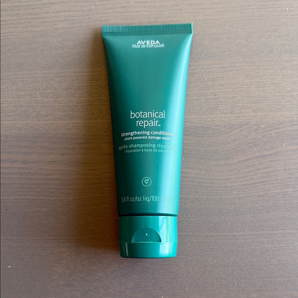 New unopened AVEDA Botanical Repair Strengthening Conditioner - Teal Green Tube